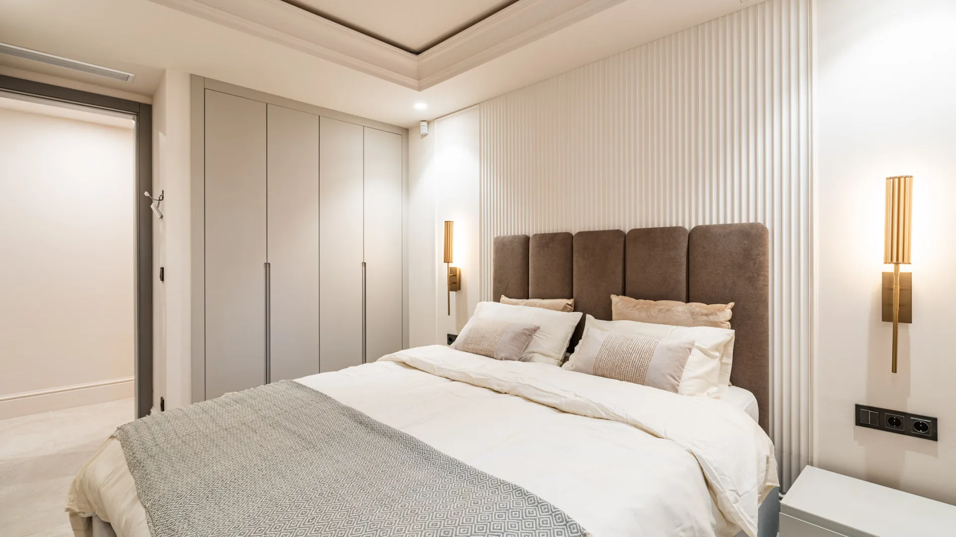 Apartamento planta baja a la venta de 3 dormitorios en Cabo Bermejo