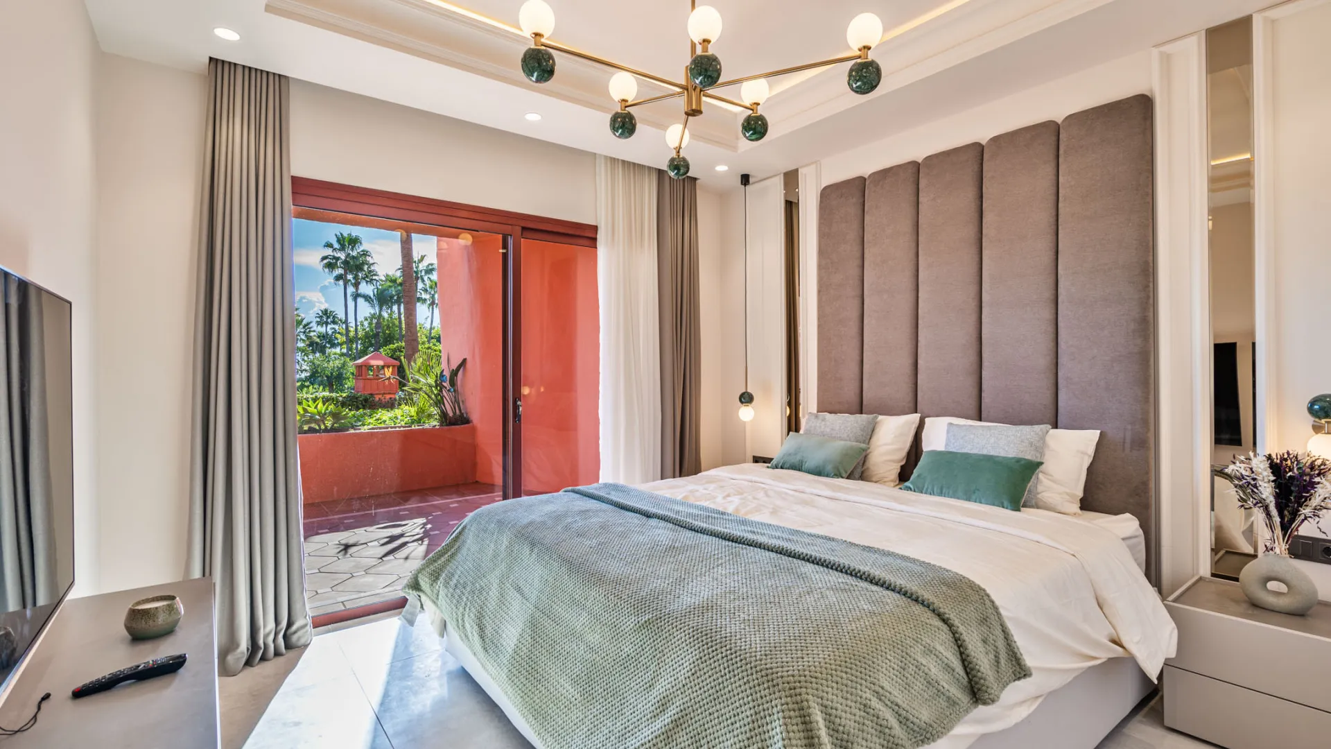 Apartamento planta baja a la venta de 3 dormitorios en Cabo Bermejo