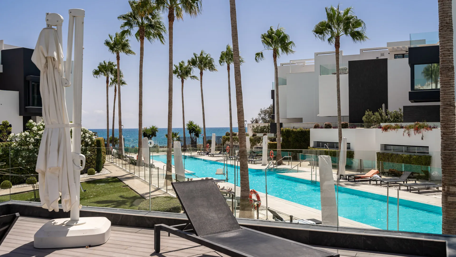 Town house with 4 bedrooms for sale in The Island