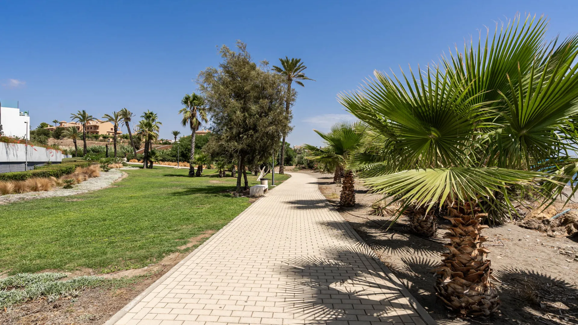 Town house with 4 bedrooms for sale in The Island