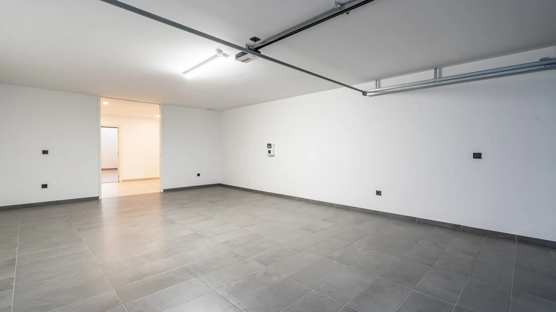 Town house with 4 bedrooms for sale in The Island