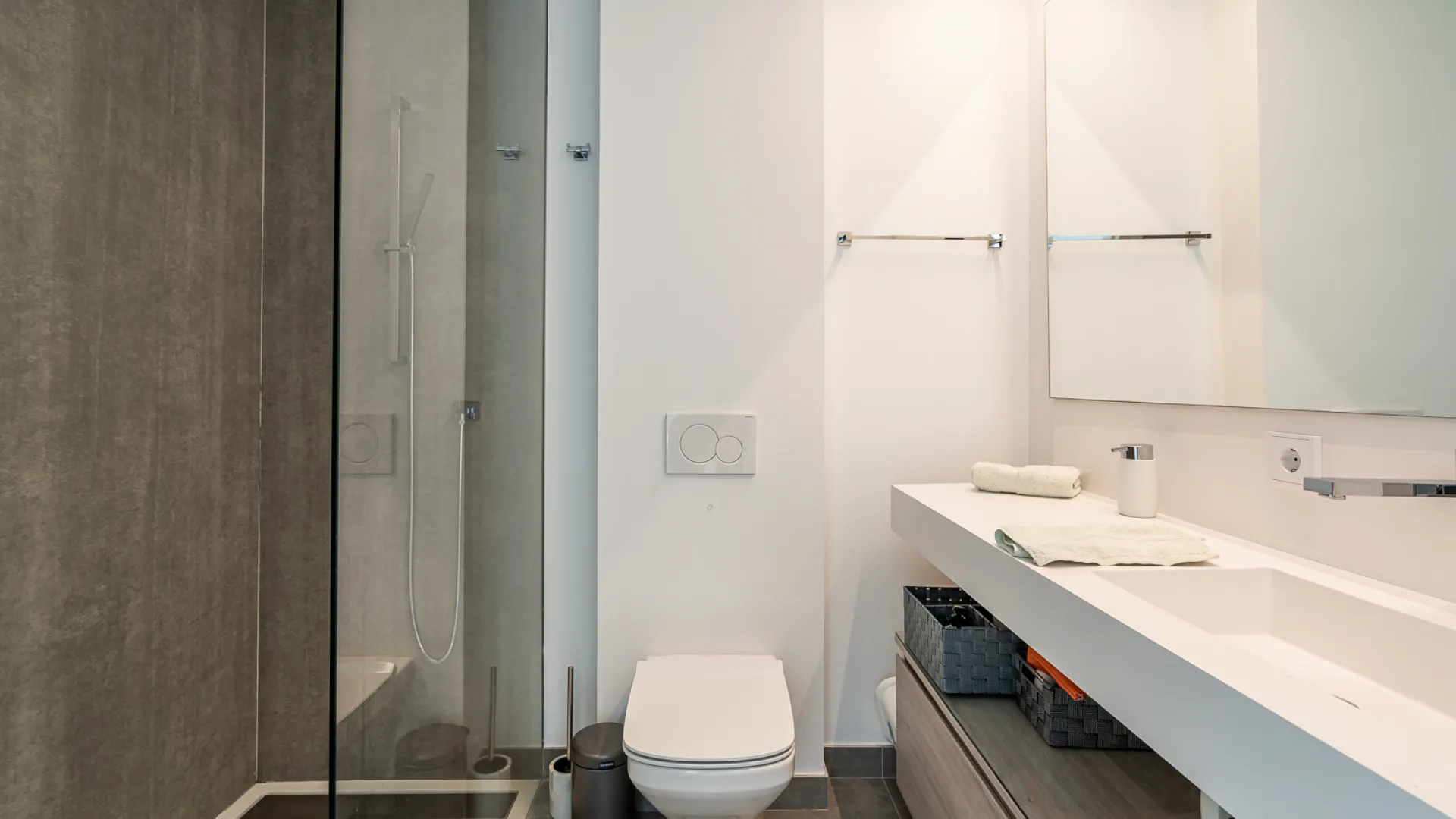 Town house with 4 bedrooms for sale in The Island