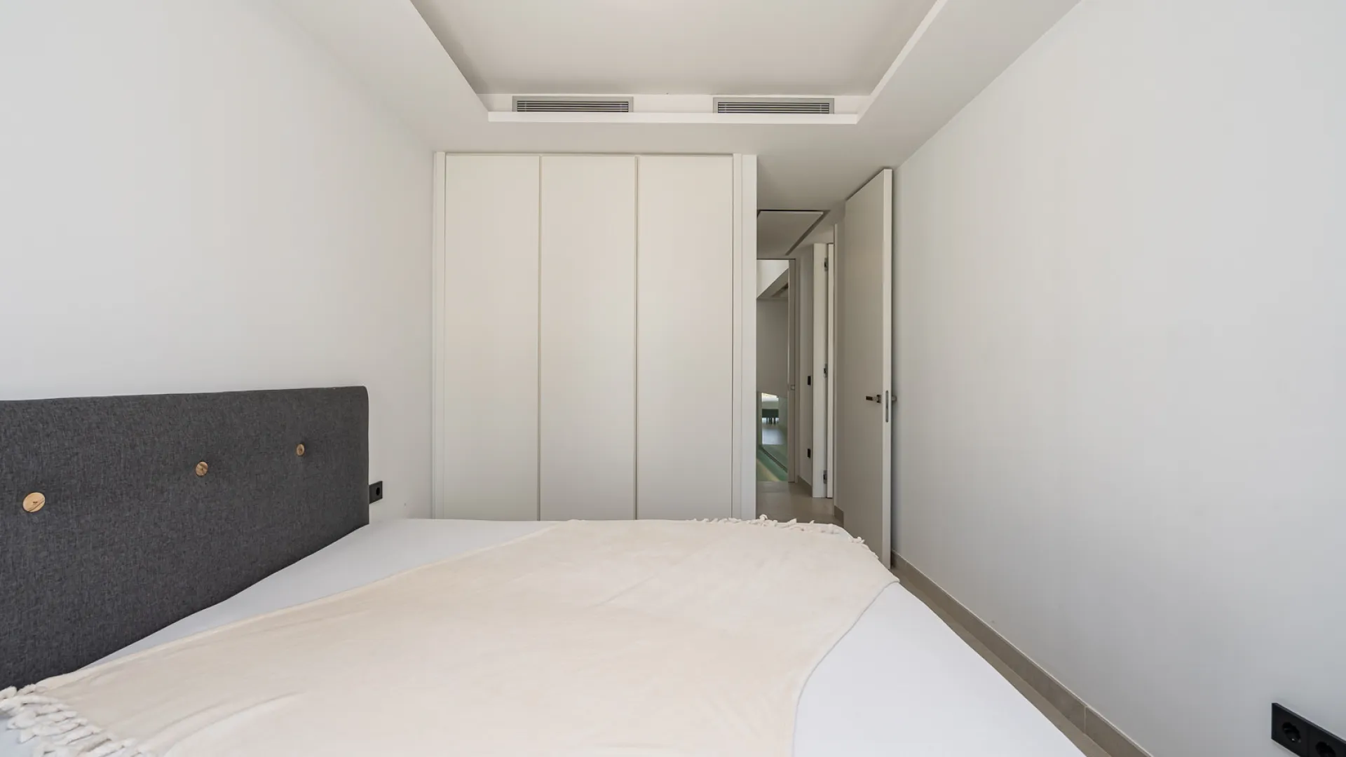 Town house with 4 bedrooms for sale in The Island