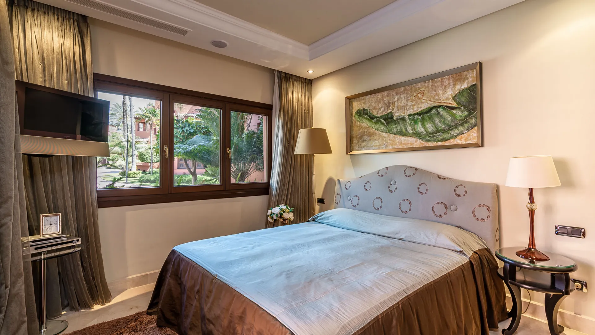 Triplex in Torre Bermeja for sale