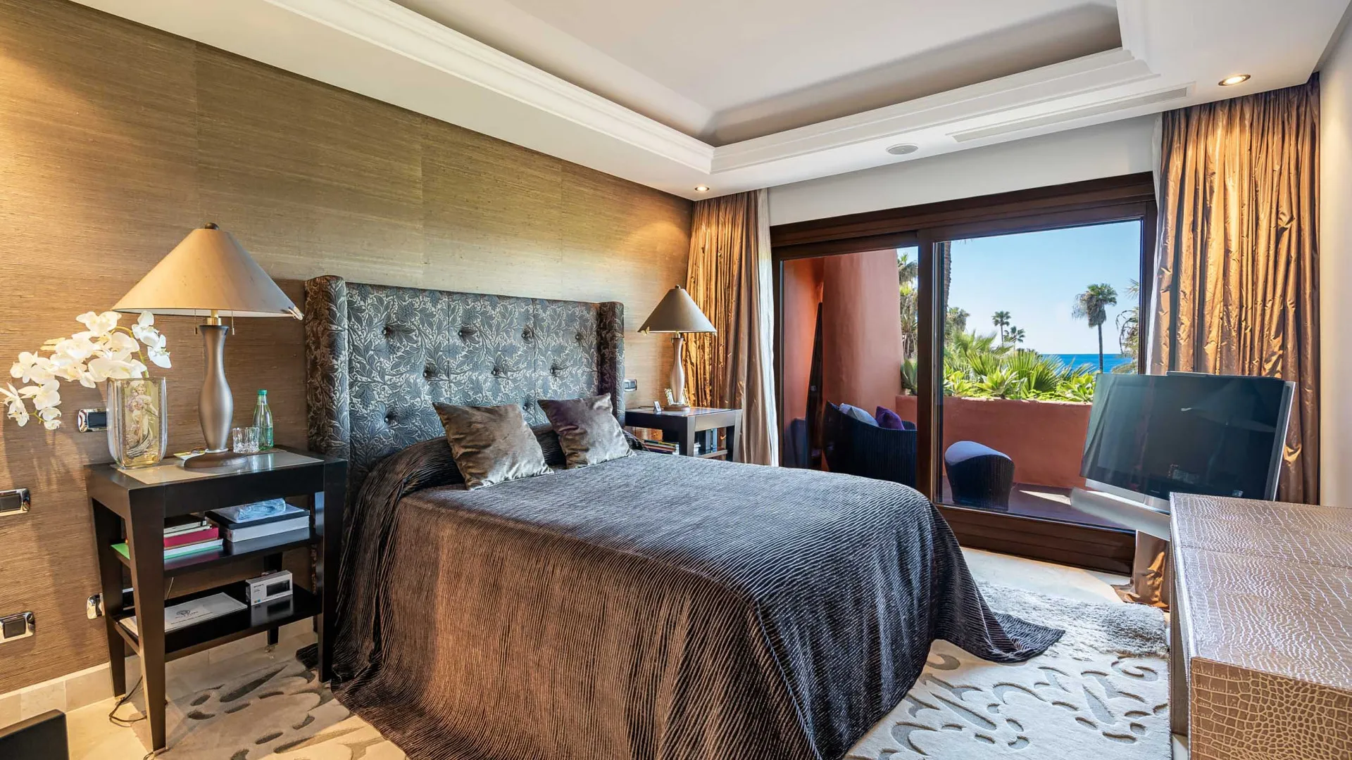 Triplex in Torre Bermeja for sale