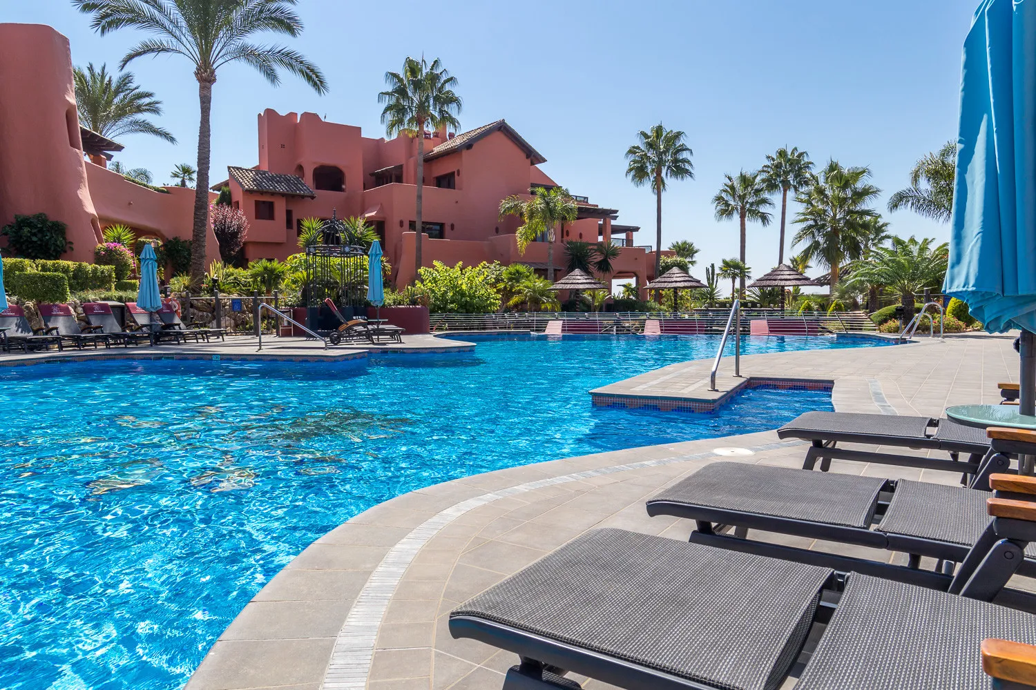 Triplex in Torre Bermeja for sale