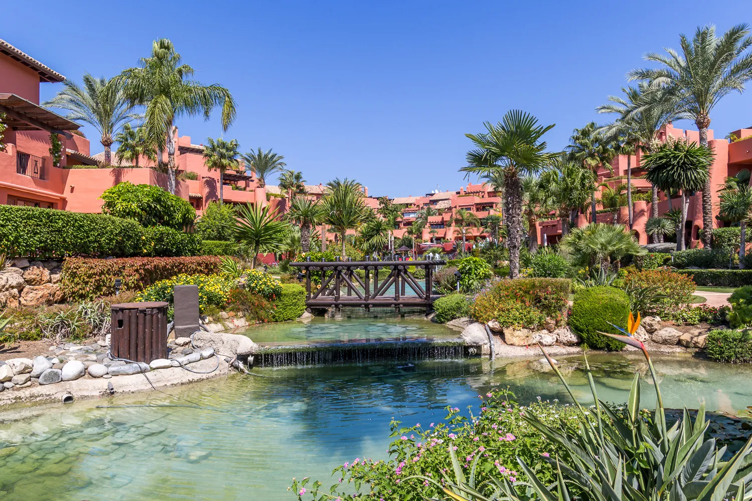 Triplex in Torre Bermeja for sale