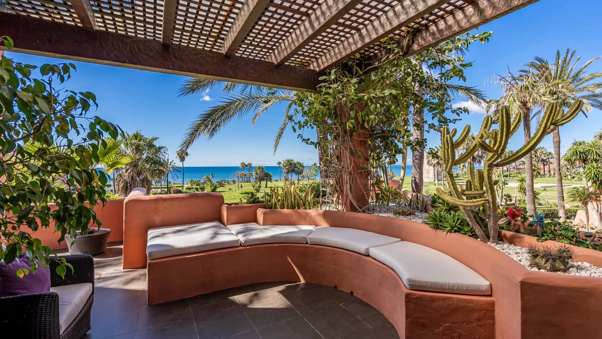 Triplex in Torre Bermeja for sale