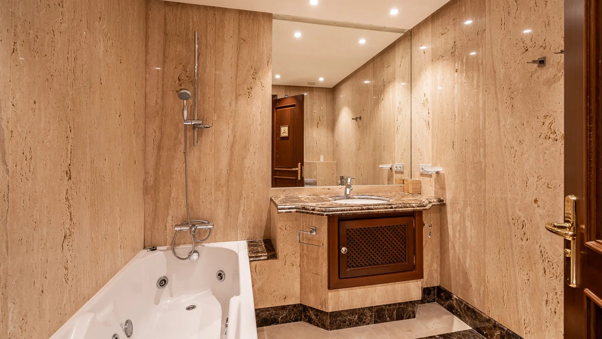 Comprar apartamento planta baja en Mar Azul de 4 dormitorios