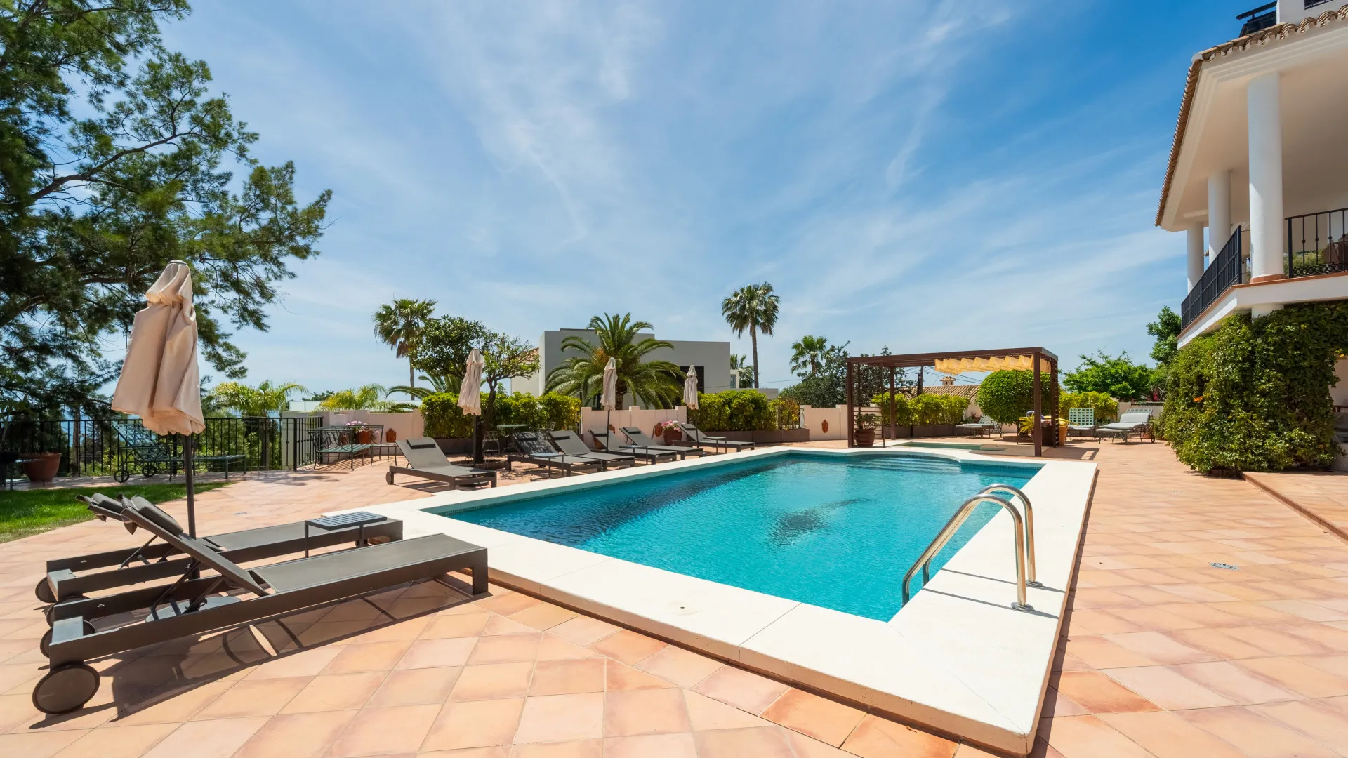 For sale 6 bedrooms villa in El Rosario