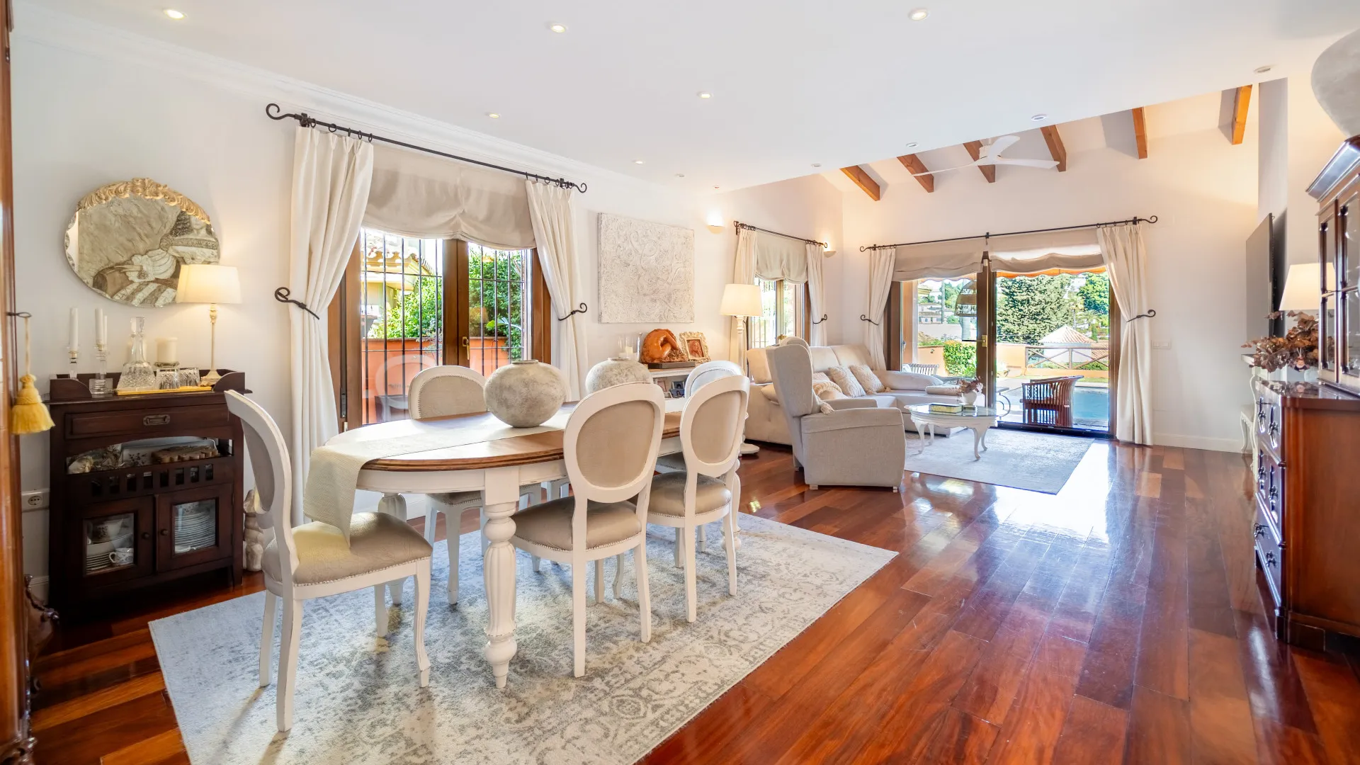 For sale 4 bedrooms villa in Sierrezuela