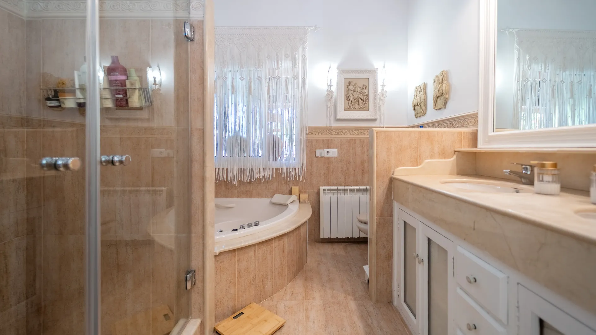 For sale 4 bedrooms villa in Sierrezuela