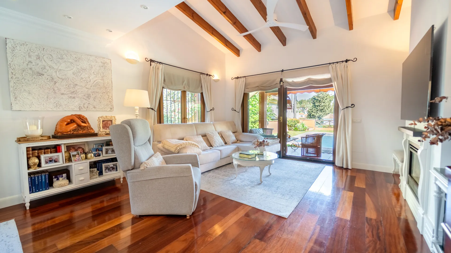 For sale 4 bedrooms villa in Sierrezuela