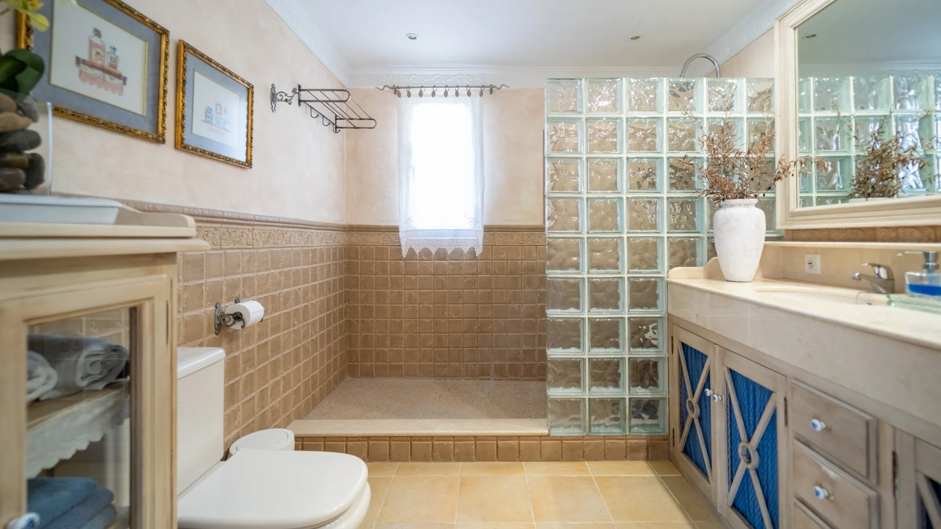 For sale 4 bedrooms villa in Sierrezuela