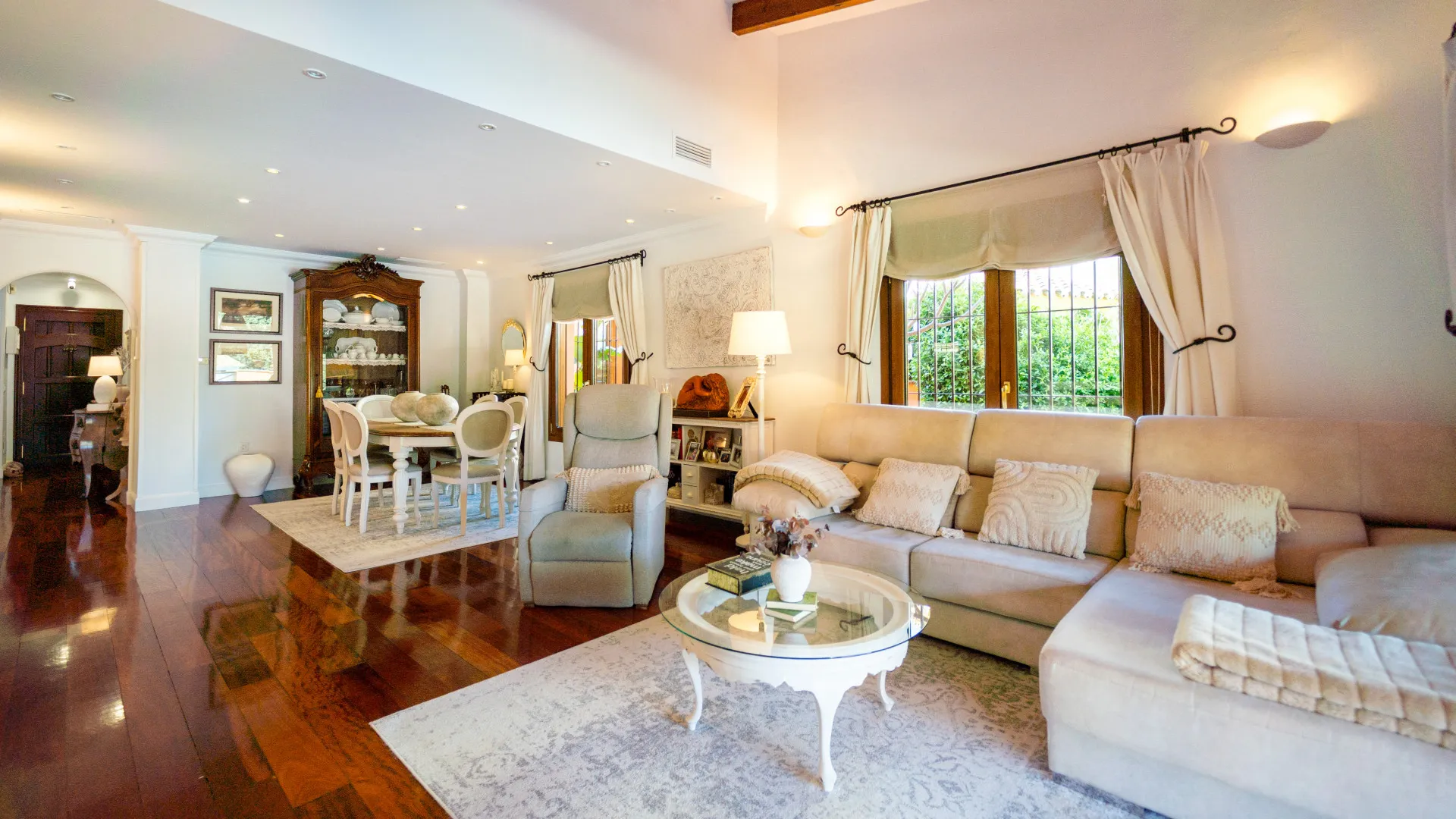 For sale 4 bedrooms villa in Sierrezuela