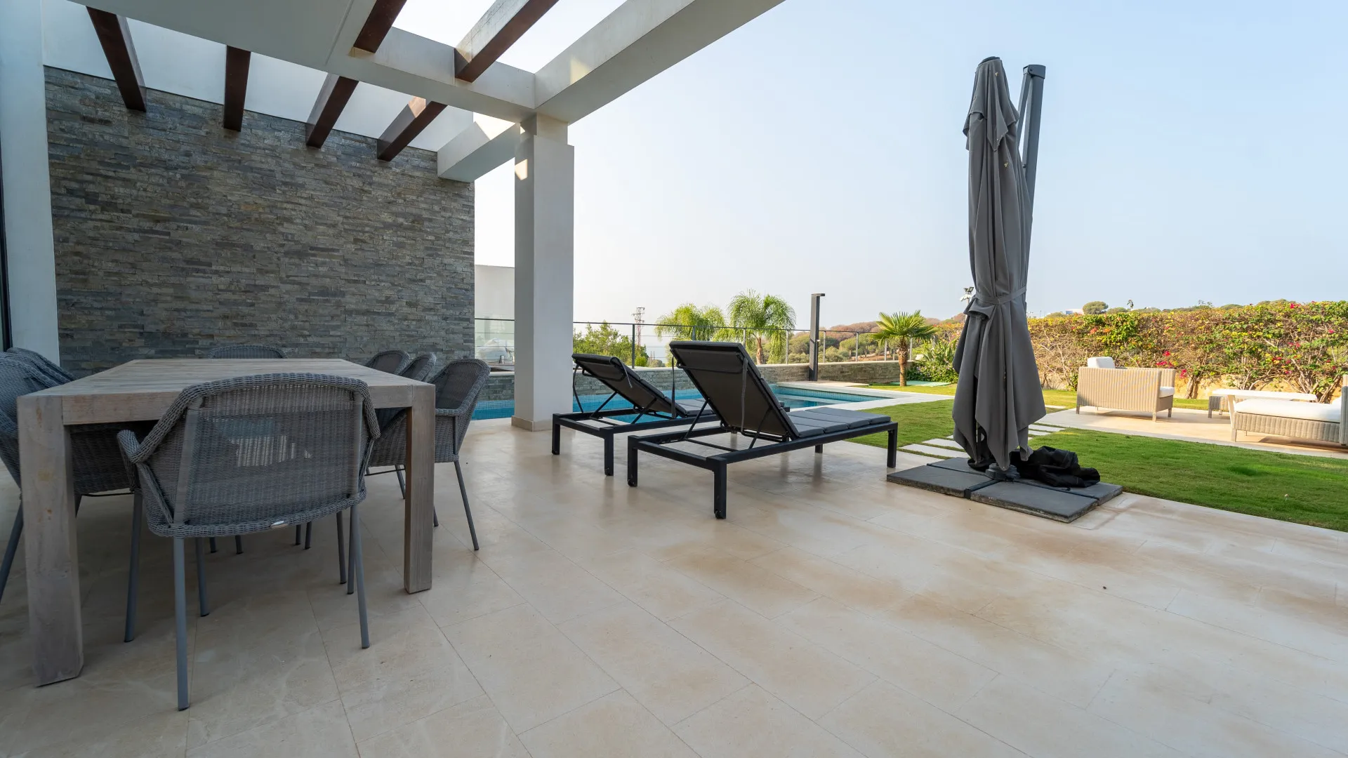 5 bedrooms semi detached villa for sale in Cabopino