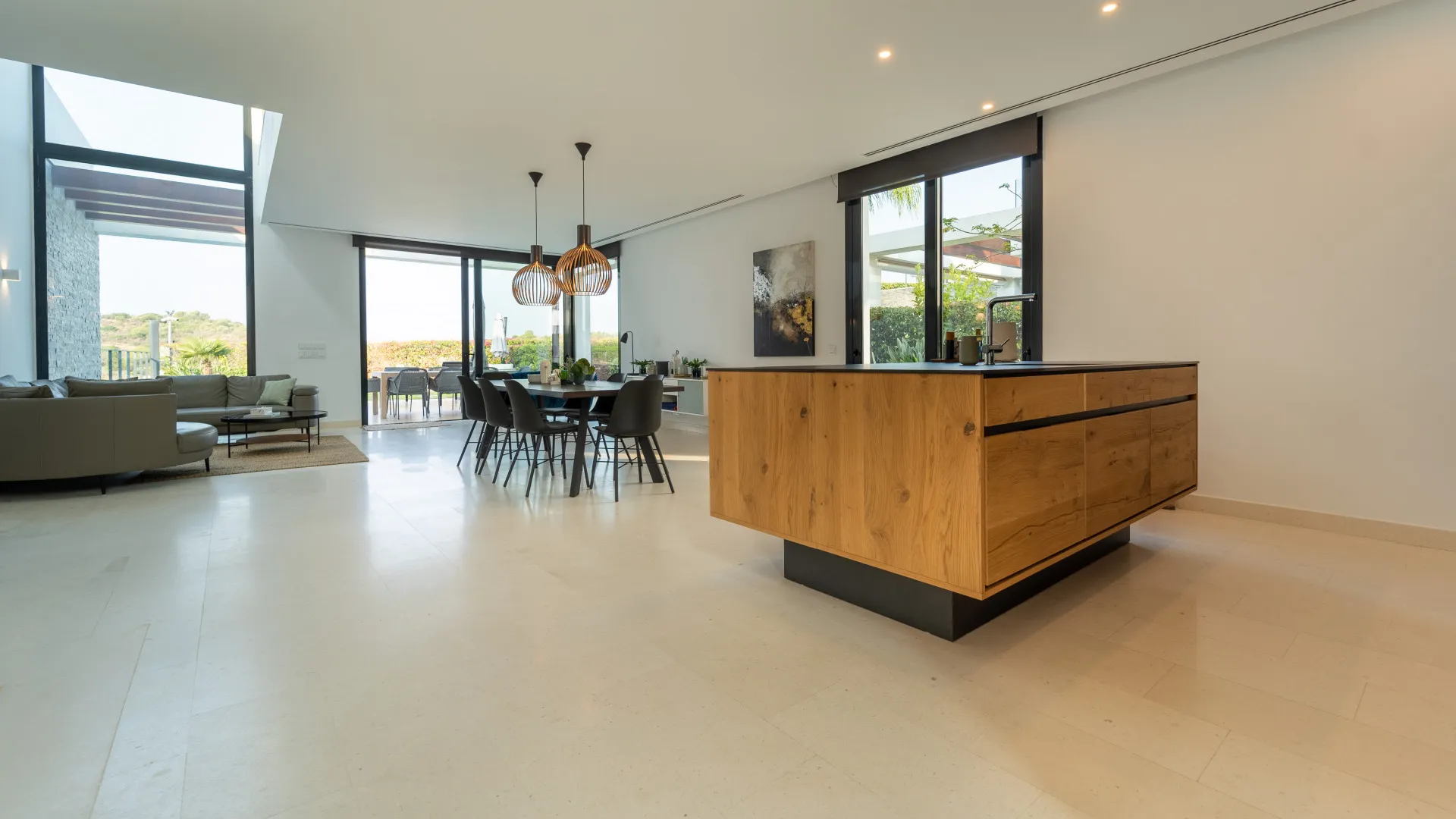 5 bedrooms semi detached villa for sale in Cabopino