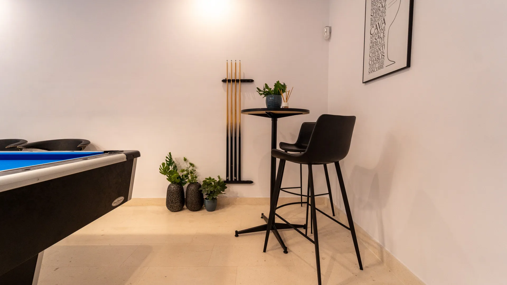 5 bedrooms semi detached villa for sale in Cabopino