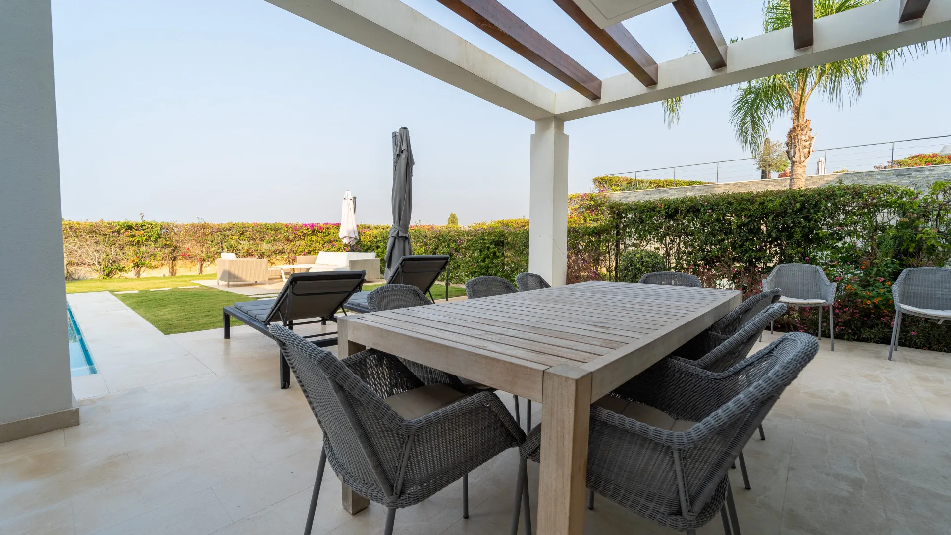 5 bedrooms semi detached villa for sale in Cabopino