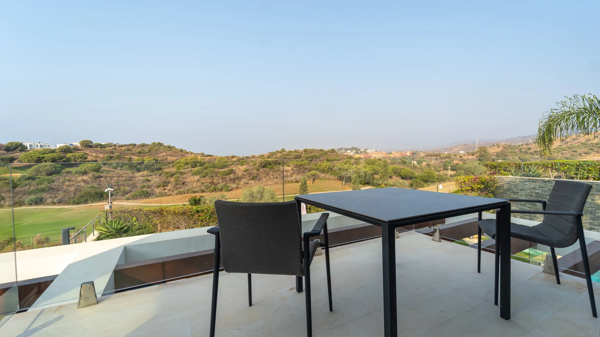 5 bedrooms semi detached villa for sale in Cabopino