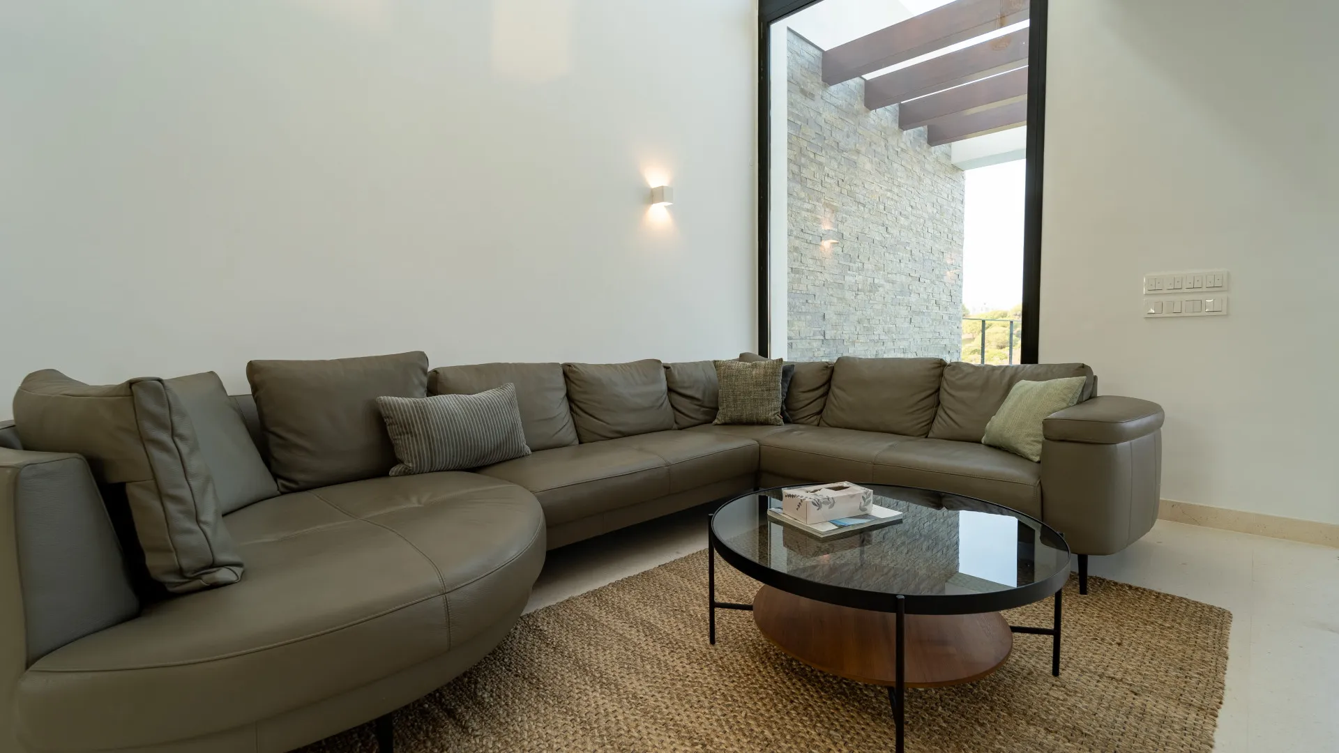 5 bedrooms semi detached villa for sale in Cabopino