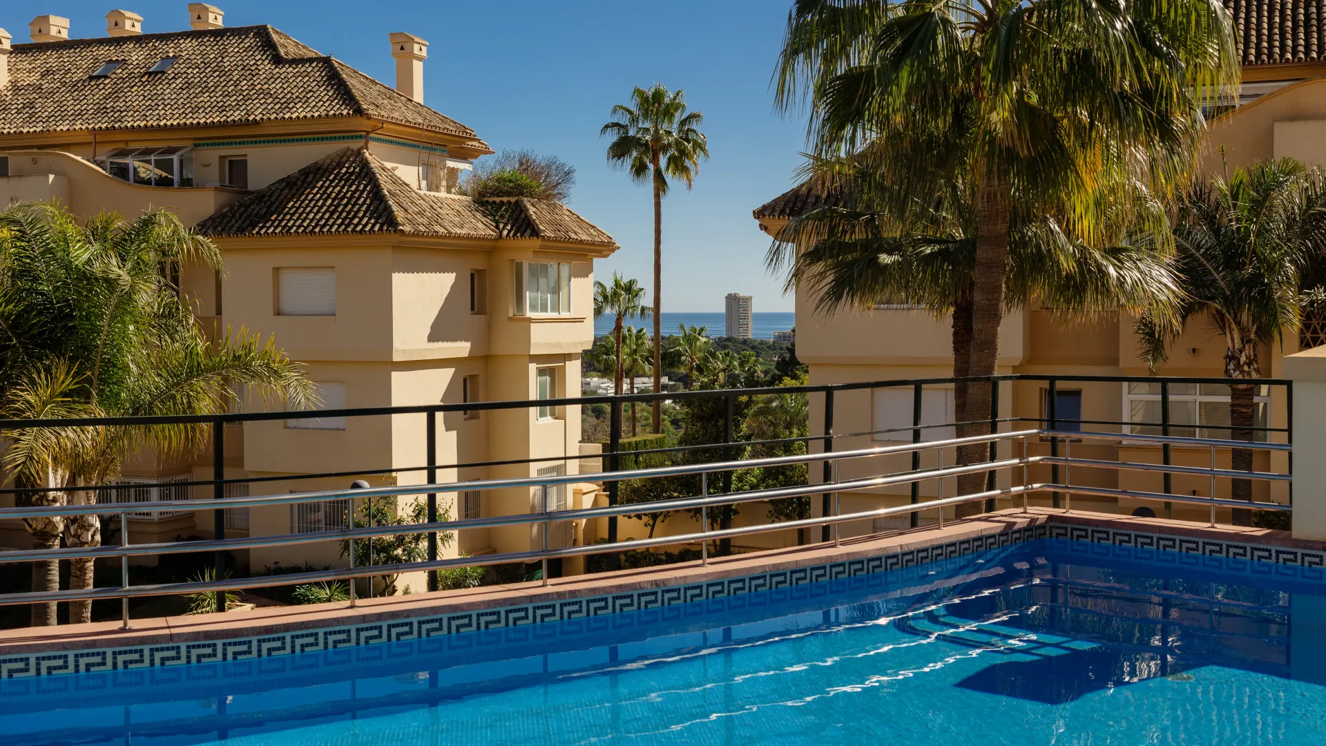 Apartamento a la venta en Elviria Hills de 3 dormitorios