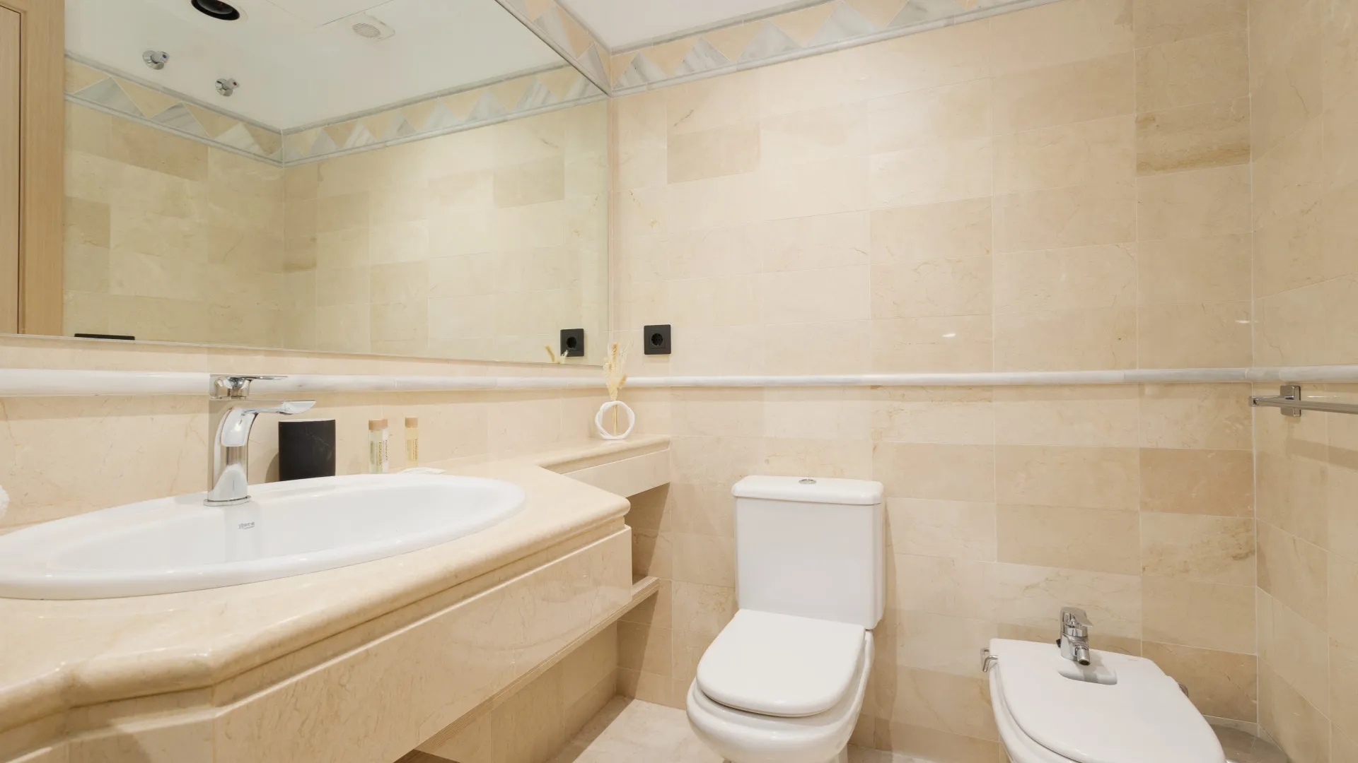 Apartamento a la venta en Elviria Hills de 3 dormitorios