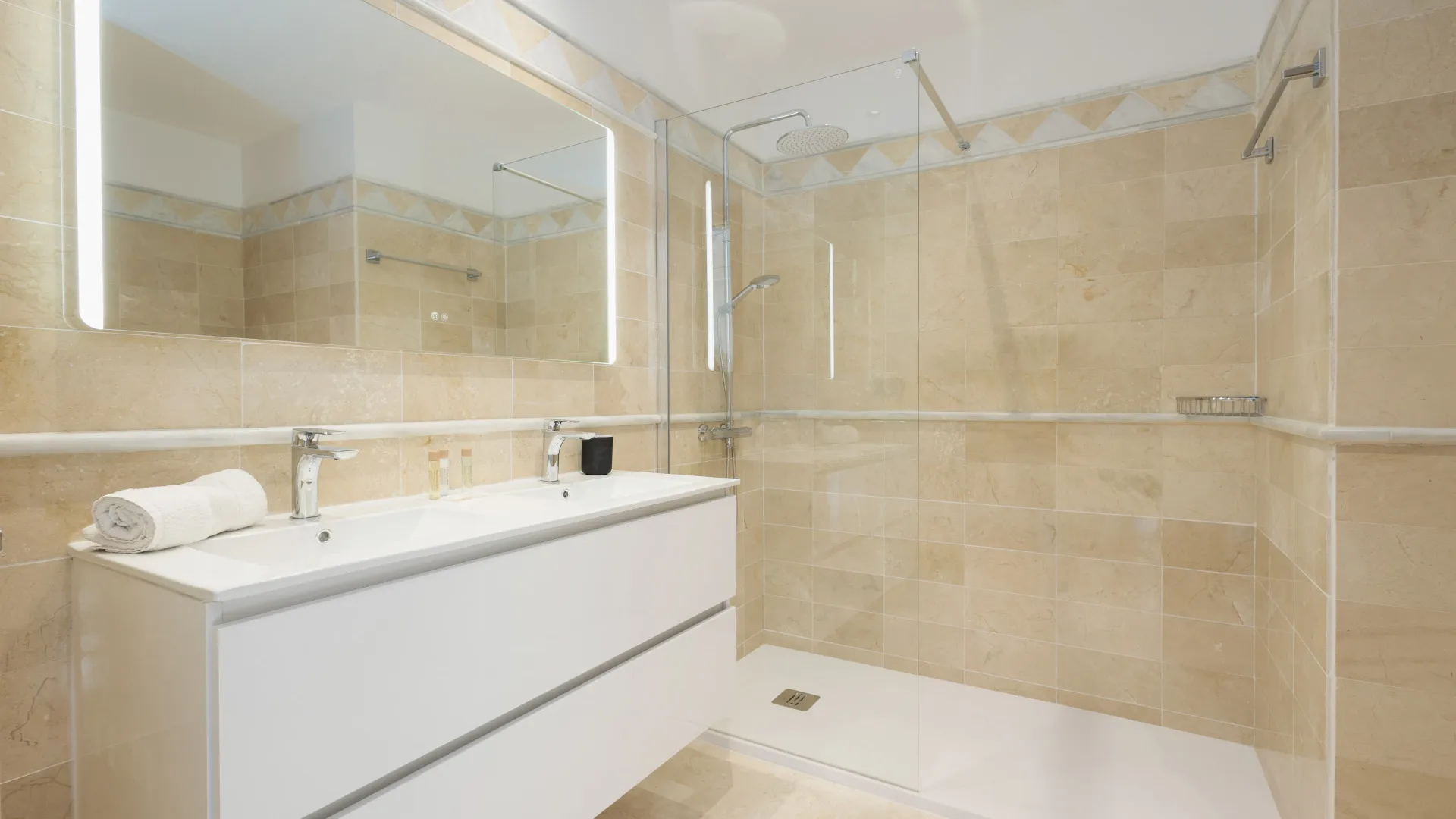 Apartamento a la venta en Elviria Hills de 3 dormitorios