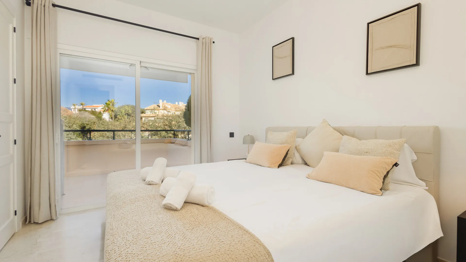 Apartamento a la venta en Elviria Hills de 3 dormitorios