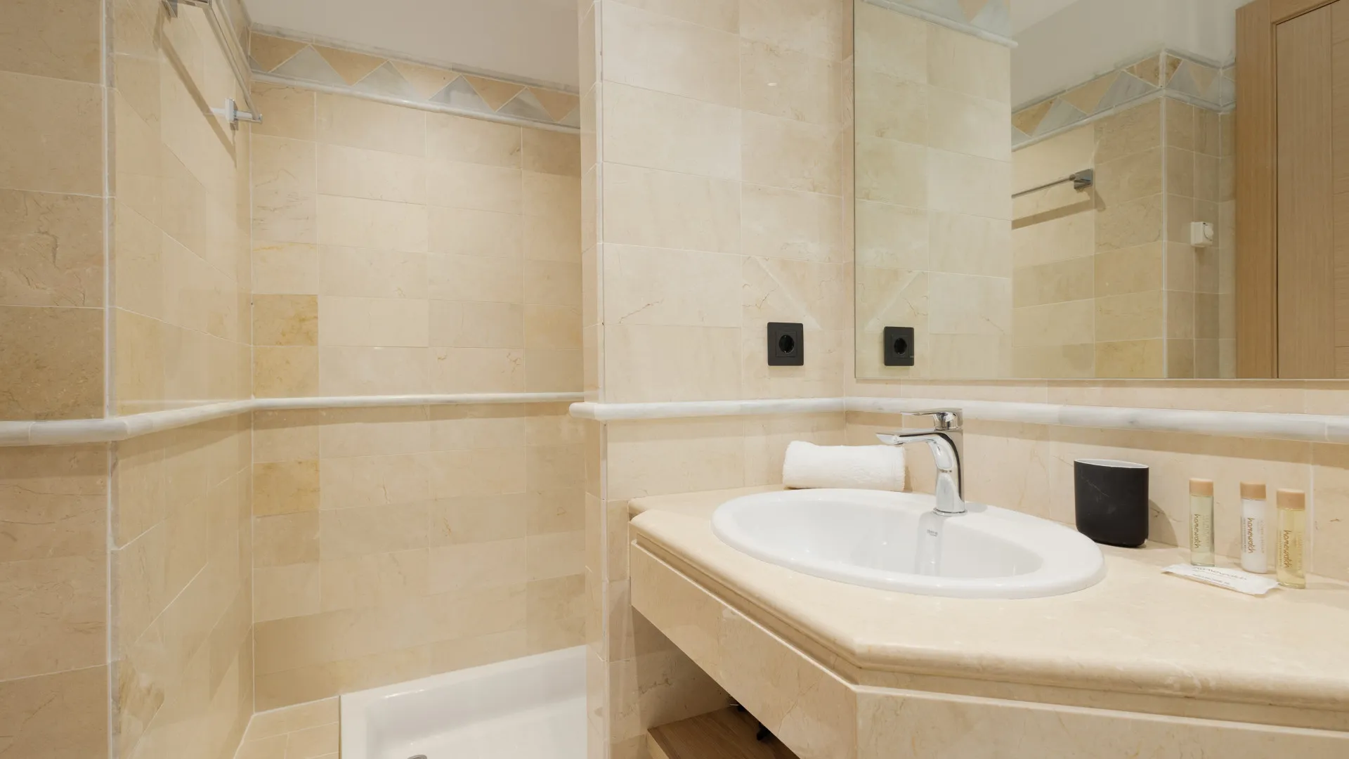 Apartamento a la venta en Elviria Hills de 3 dormitorios