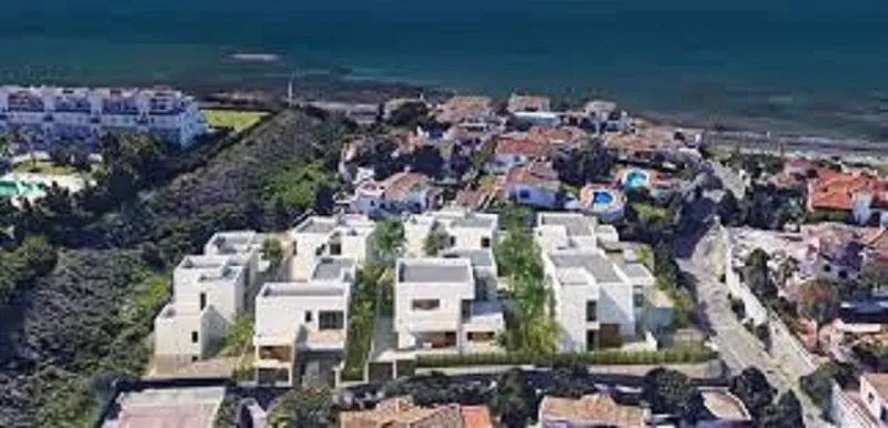 For sale villa in Las Farolas with 5 bedrooms