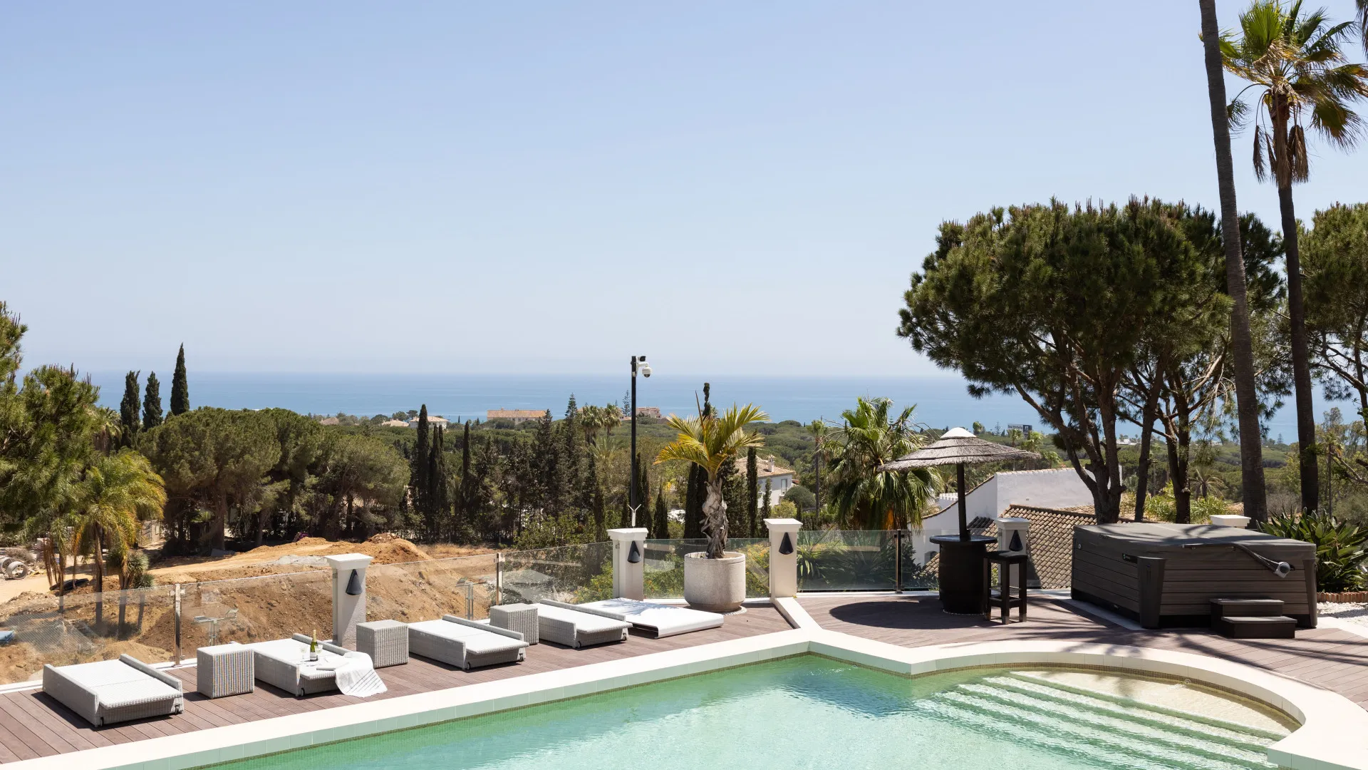 Se vende villa con 7 dormitorios en Hacienda las Chapas