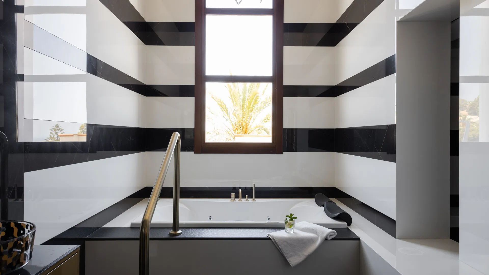 Se vende villa con 7 dormitorios en Hacienda las Chapas