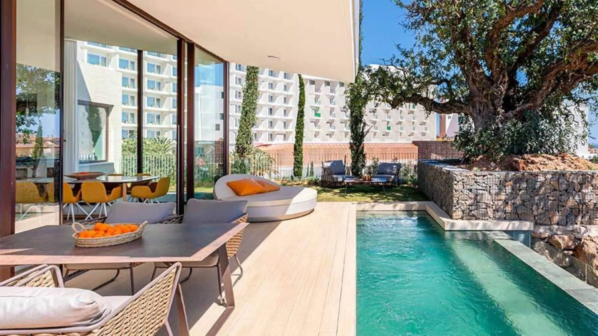 Villa en venta en Reserva del Higuerón de 4 dormitorios