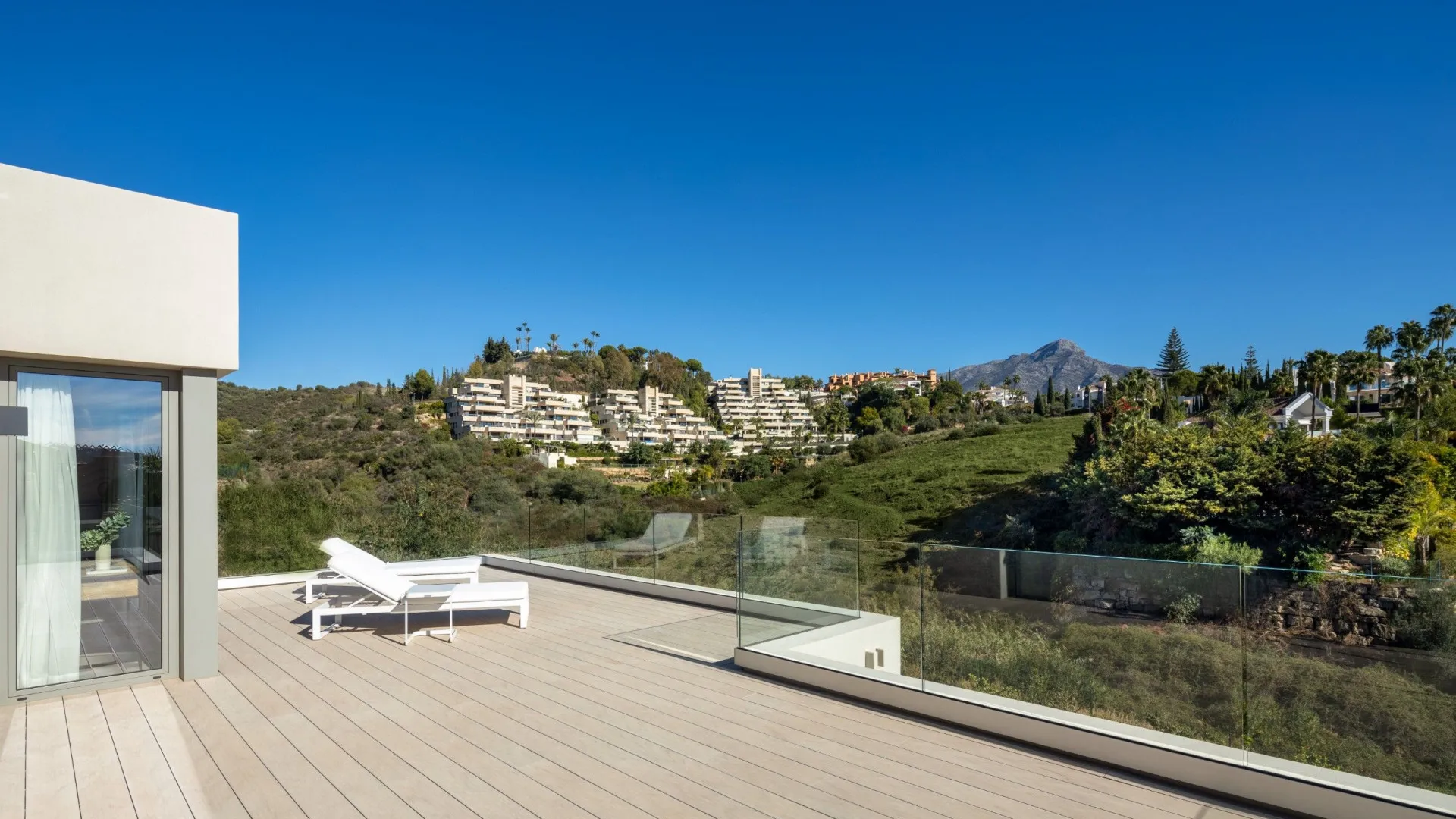 Villa for sale in Haza del Conde