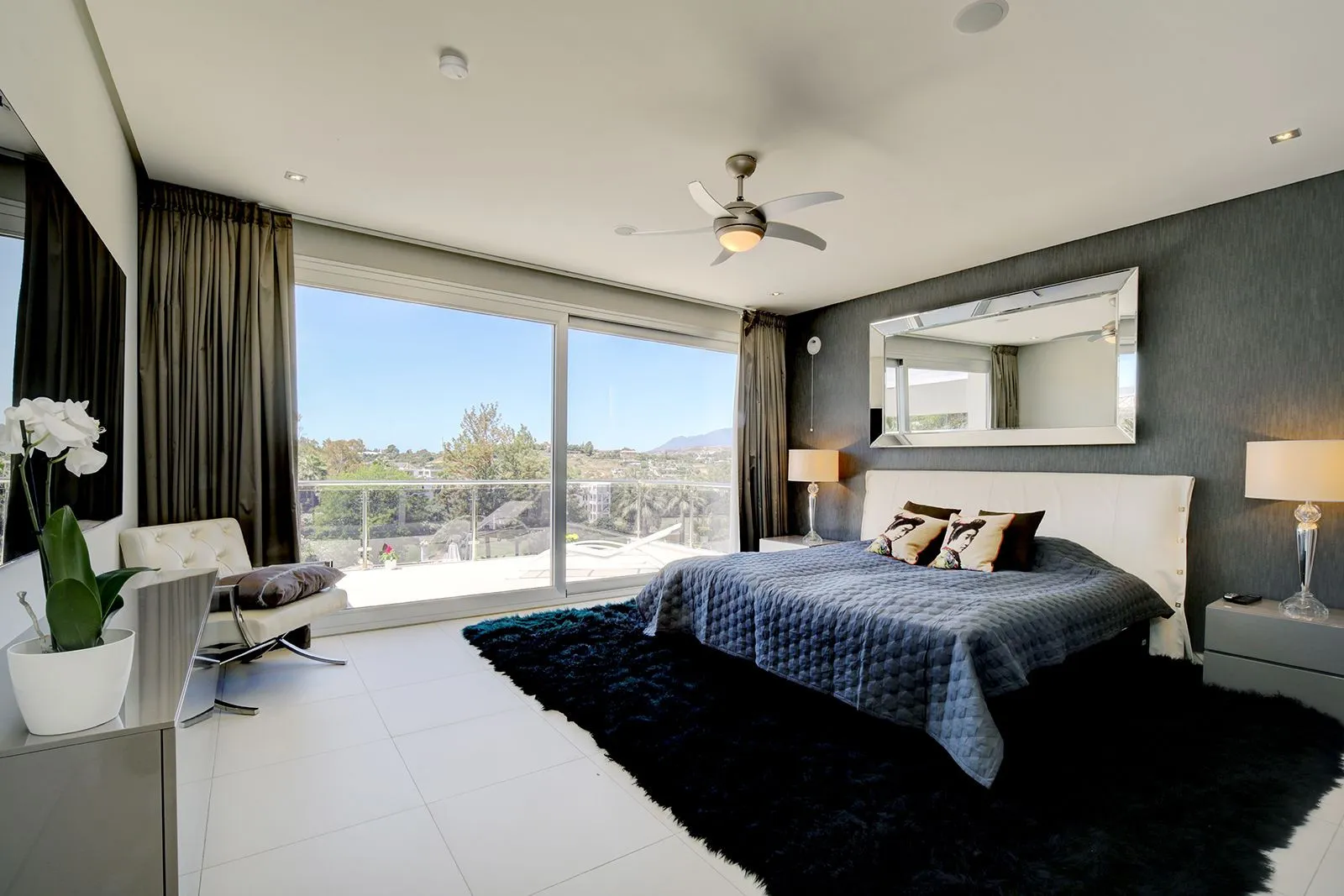 Comprar villa en Nueva Andalucia