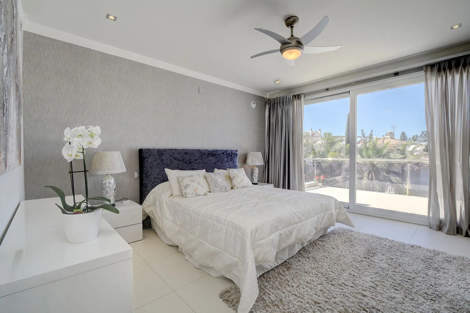 Comprar villa en Nueva Andalucia