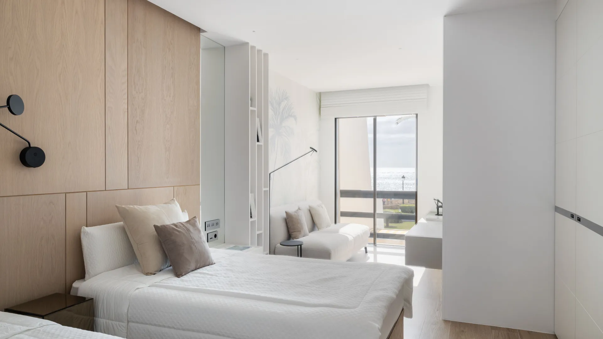 Town house for sale in Coral Beach