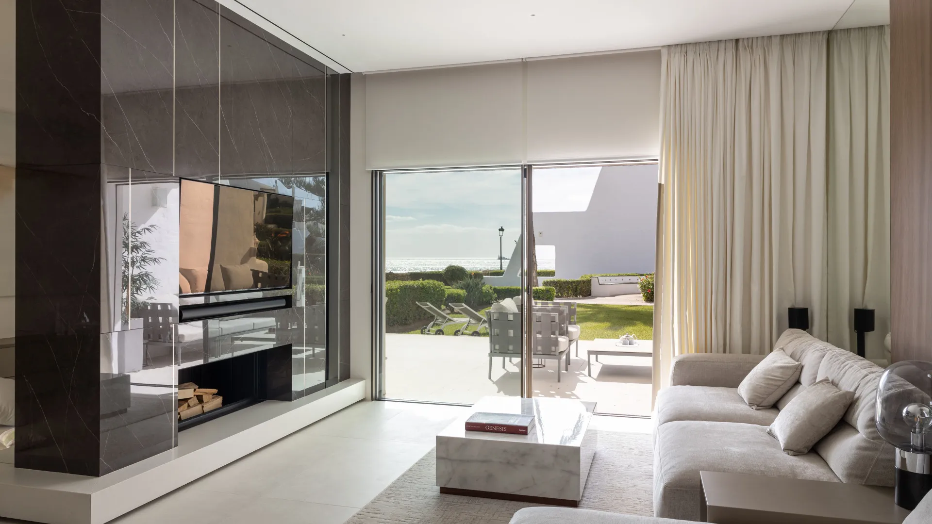 Town house for sale in Coral Beach