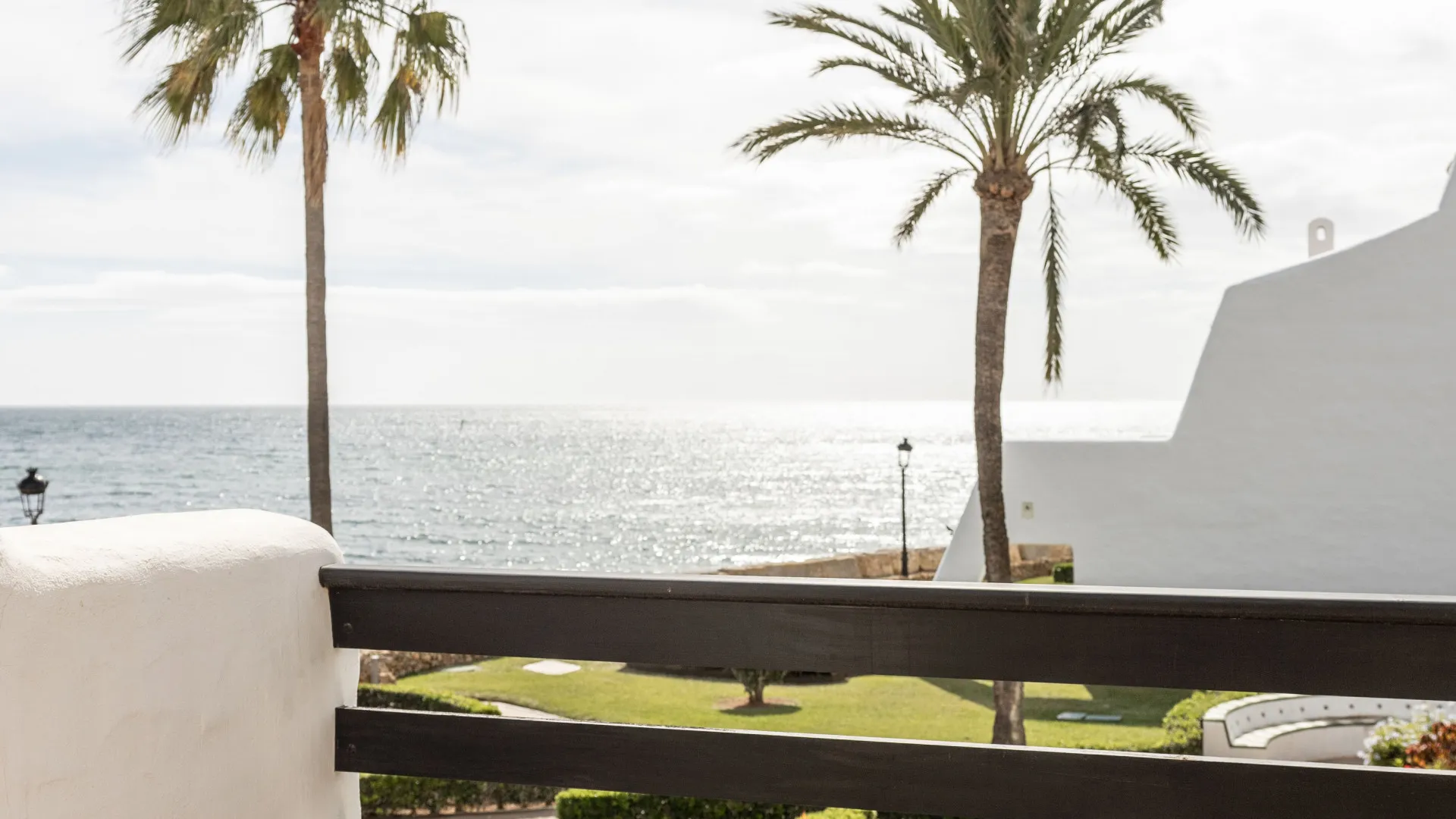 Town house for sale in Coral Beach