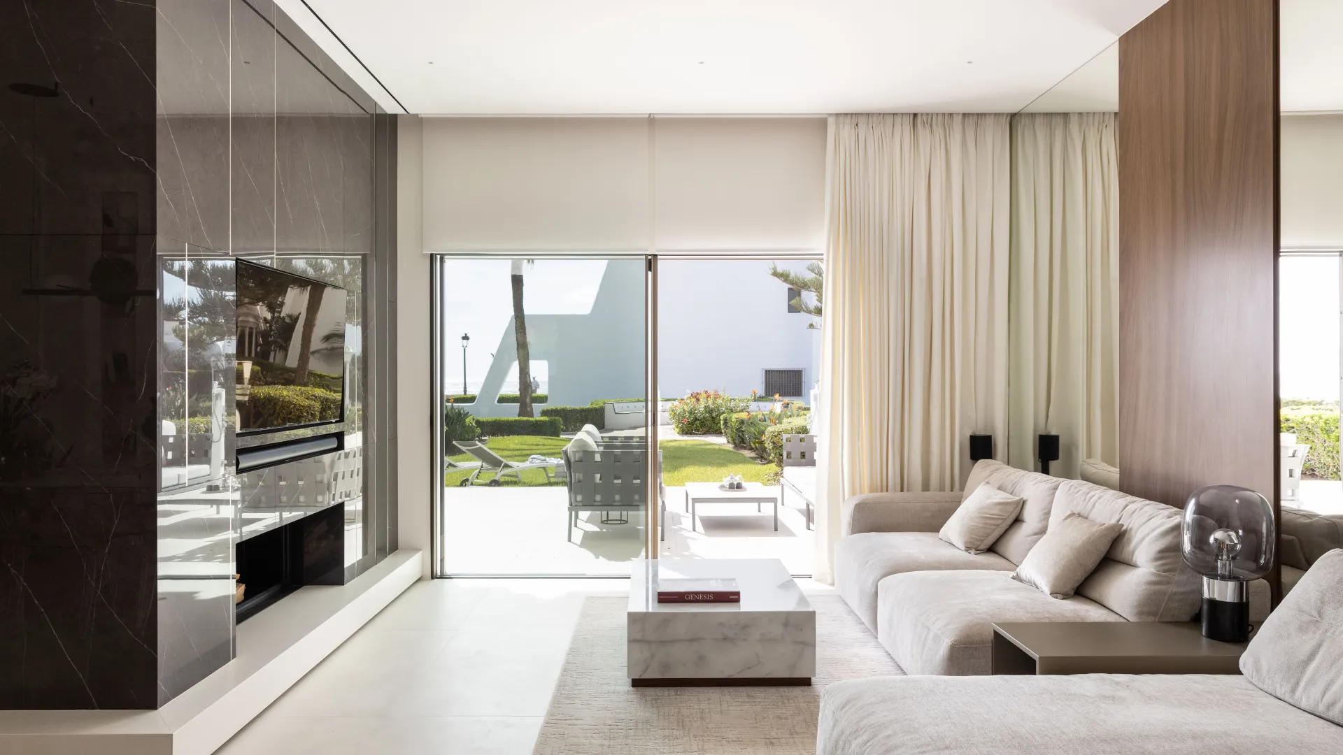 Town house for sale in Coral Beach