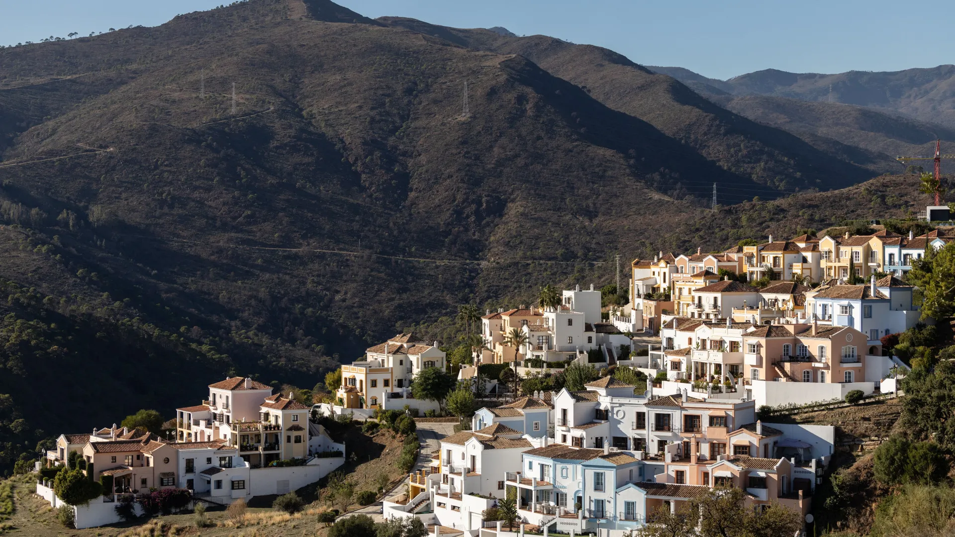 Pareado en venta de 4 dormitorios en Monte Mayor