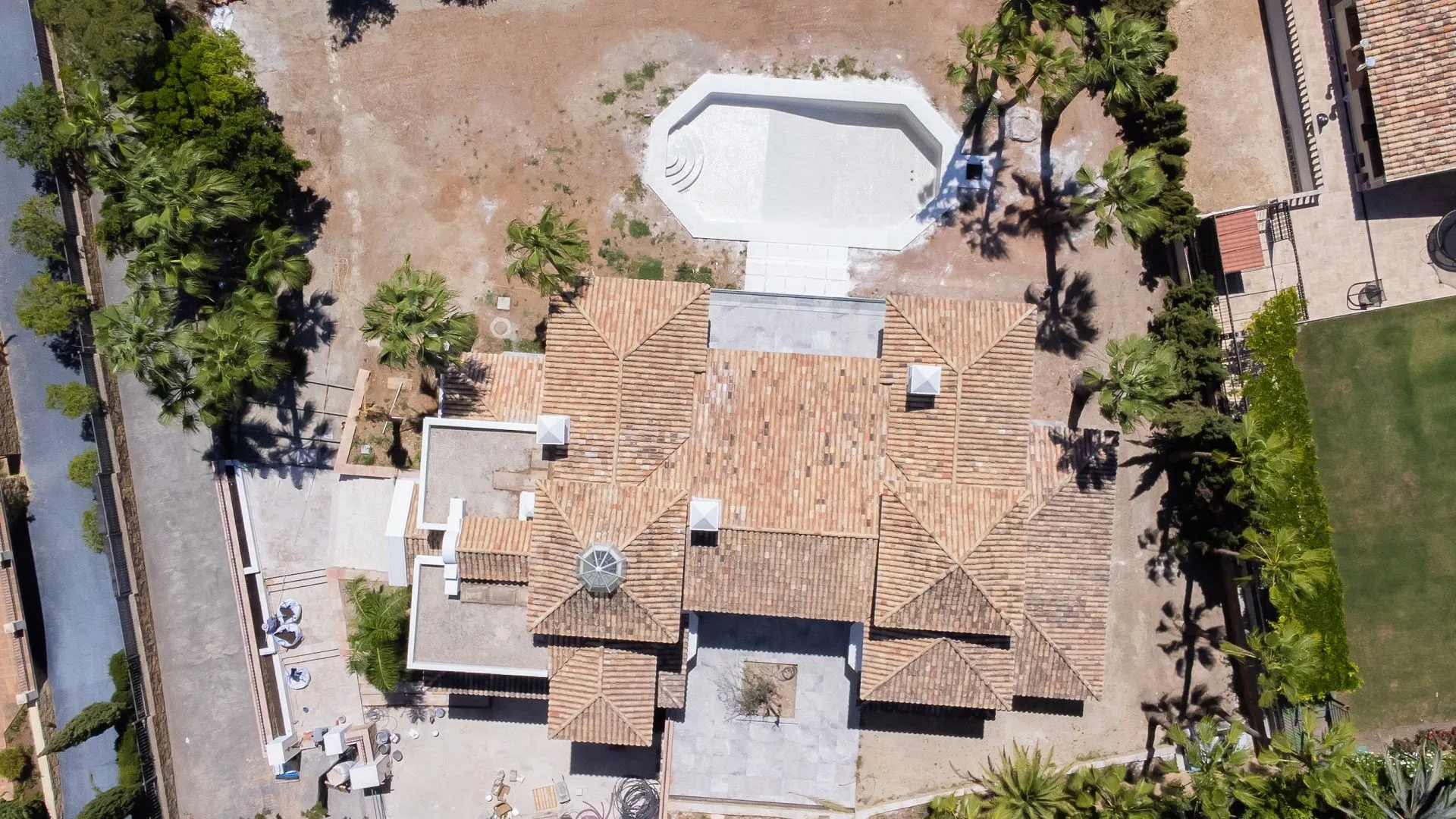 Villa for sale in Sierra Blanca with 6 bedrooms