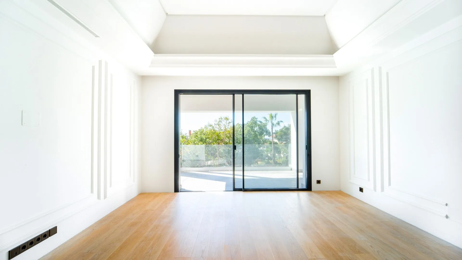 Villa for sale in Sierra Blanca with 6 bedrooms