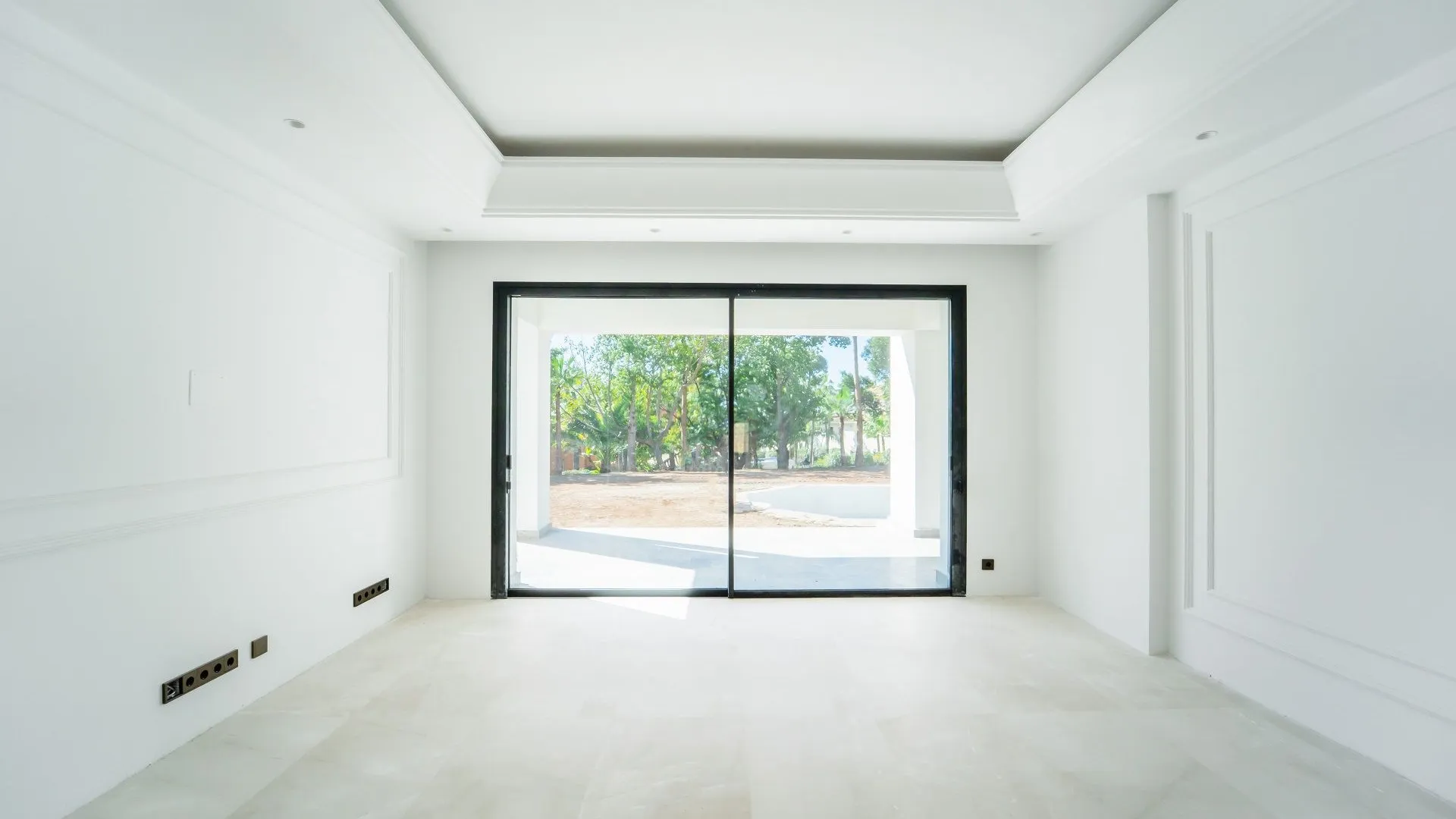 Villa for sale in Sierra Blanca with 6 bedrooms