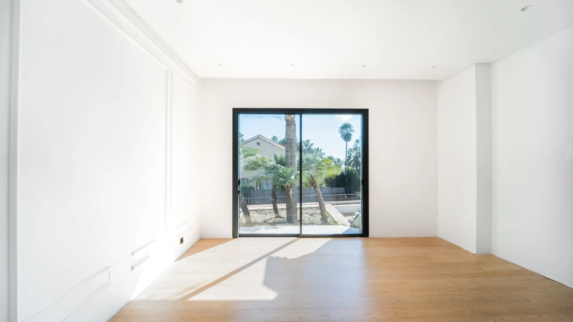 Villa for sale in Sierra Blanca with 6 bedrooms