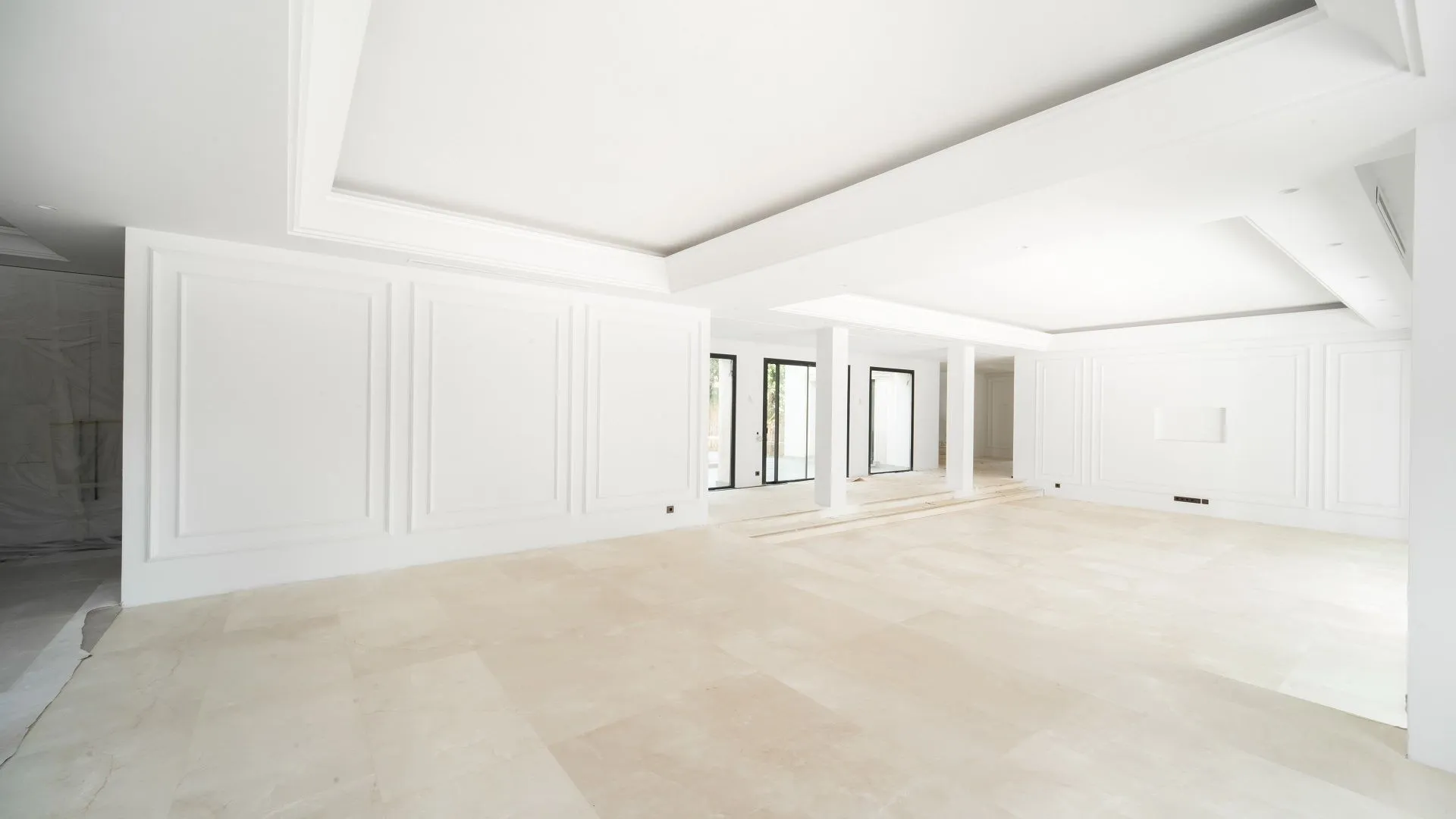 Villa for sale in Sierra Blanca with 6 bedrooms