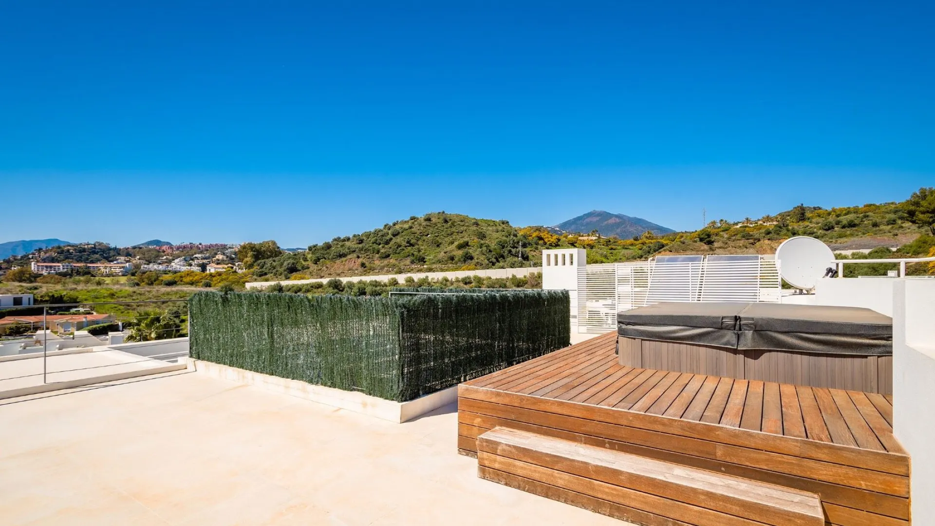 For sale Marbella City villa