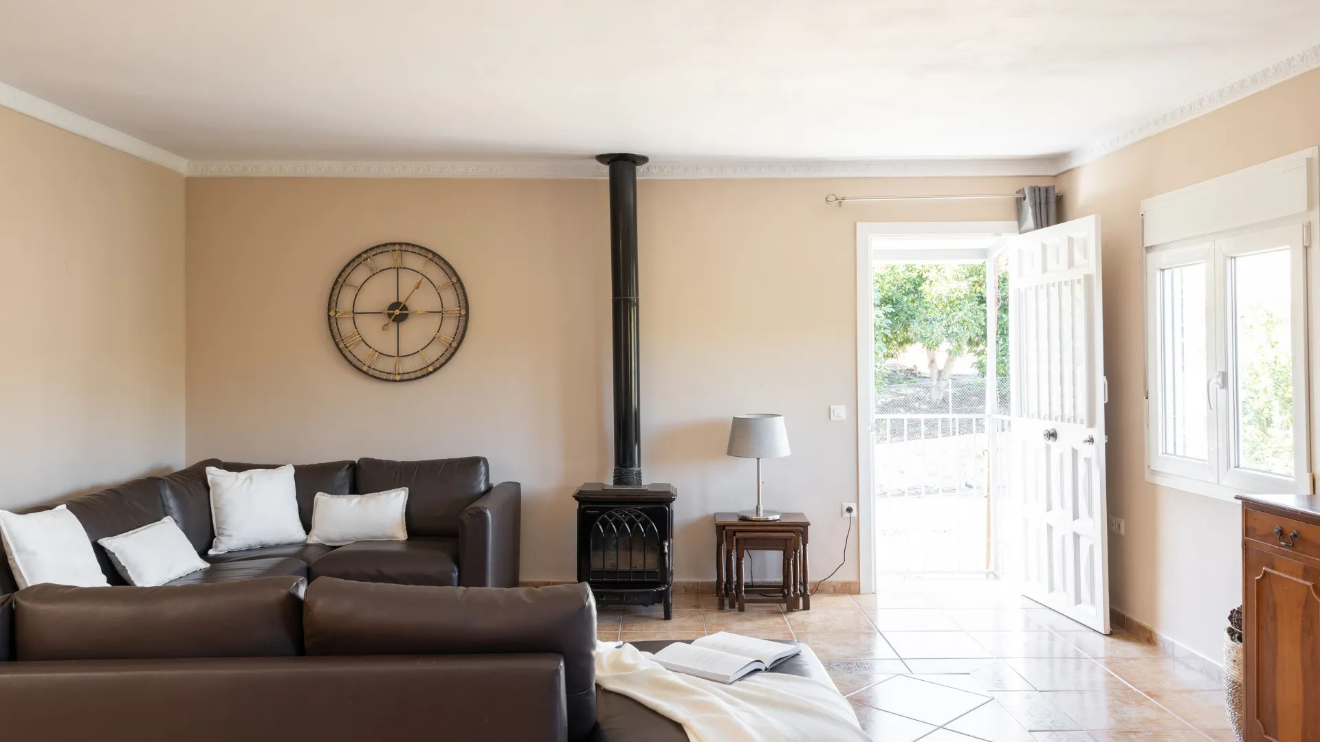 5 bedrooms villa for sale in Coin Centro