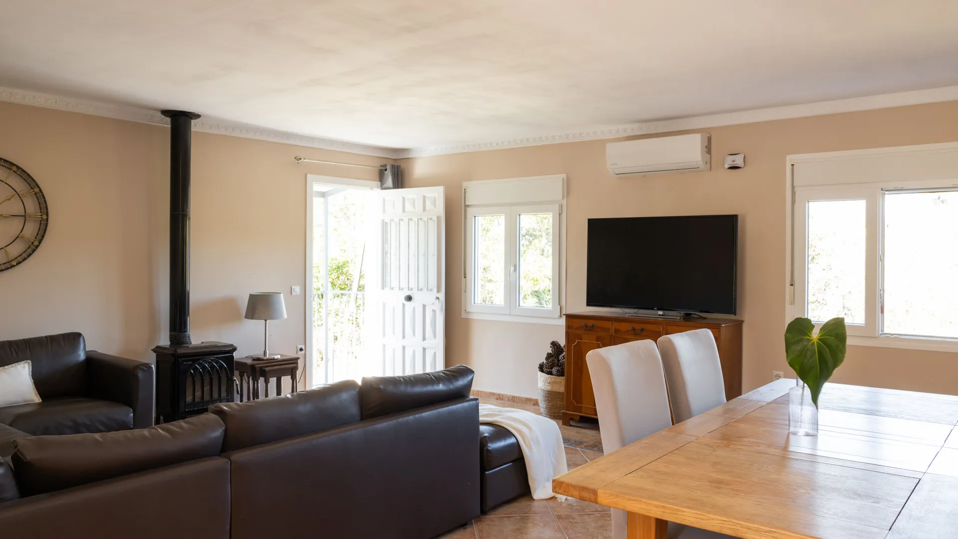 5 bedrooms villa for sale in Coin Centro